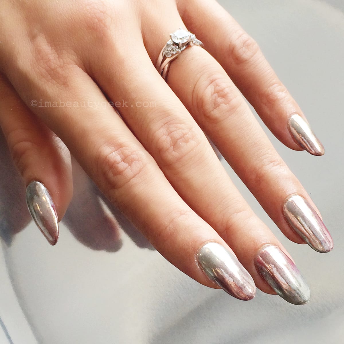 Plain Chrome Mirror Soft Gel Nail Extensions + Airy Lashes Wispy
