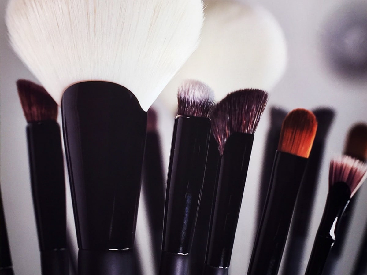 QUO S NEW MAKEUP BRUSHES NEW SHAPES HOW TO USE Beautygeeks