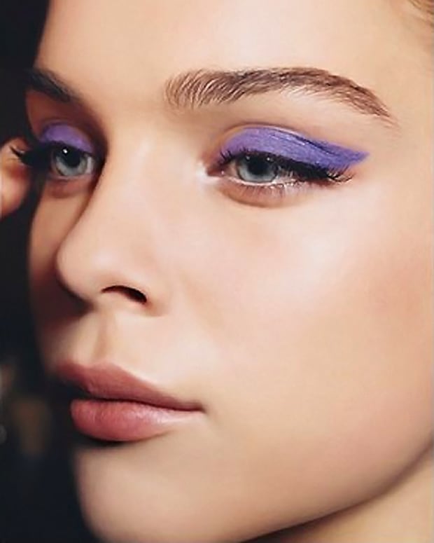 New Year's Eve makeup_dramatic violet liner
