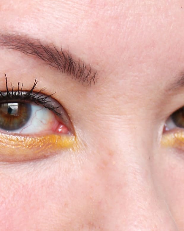 how to wear yellow eyeshadow_revlon rio rush in exotic