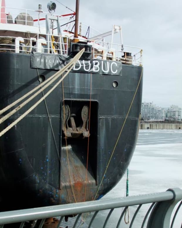 the Gordon C Leitch at Old Port's quai Alexandria in Old Montreal