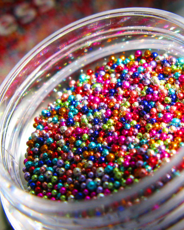 Essence Effect Nails 3D Pearls_Candy Buffet balls
