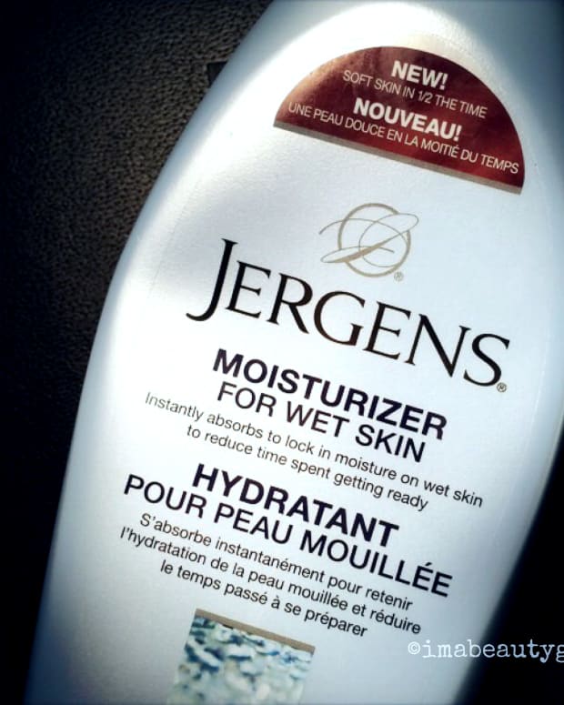 Jergens Moisturizer for Wet Skin -- no rinsing required