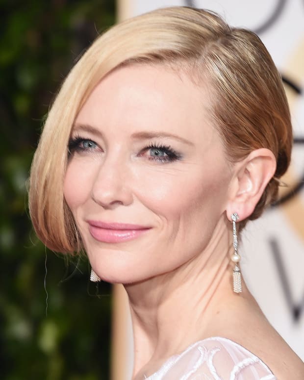 Cate Blanchett Golden Globes 2016 makeup_promo card.jpg