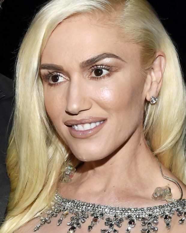 Gwen Stefani makeup Billboard Awards 2016