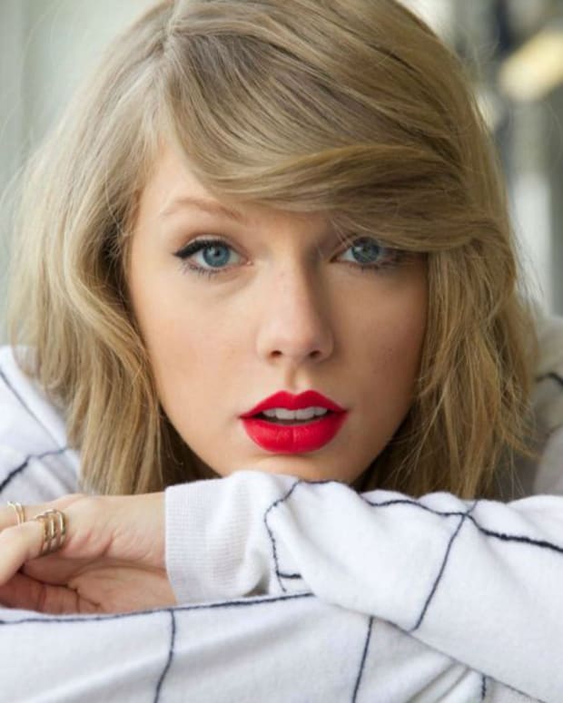 how to create perfect lips with lipstick_Taylor Swift