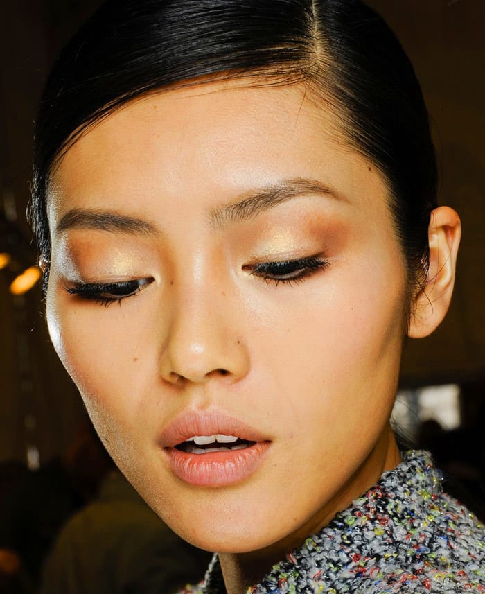 Colouring Lesson: Stop Contouring Your Lids -- Try This More Youthful ...