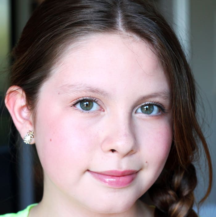 Fresh Tween Makeup: Tutorial for a 12-Year-Old - Beautygeeks