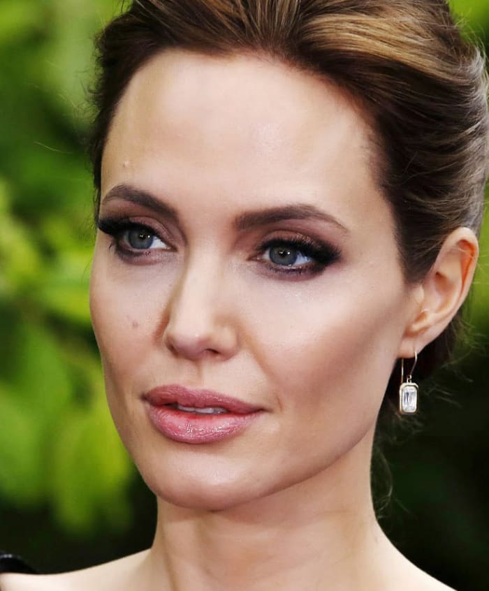 Angelina Jolie's Makeup Artist on Sculpting Cheekbones: How to Enhance 