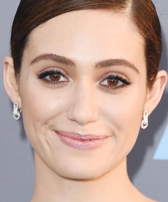 Emmy Rossum Critics Choice 2016 Makeup Beautygeeks 1670