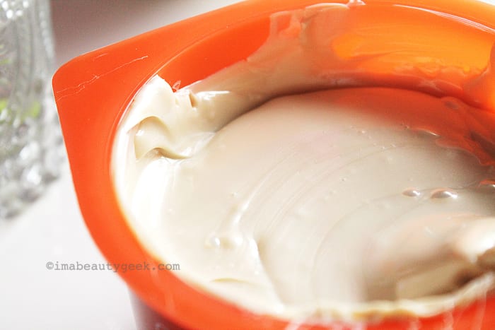 When heated as per the enclosed instructions, Nair Cire Divine Bye Bye Ouch Microwaveable Resin Wax should have a thick, creamy caramel consistency.