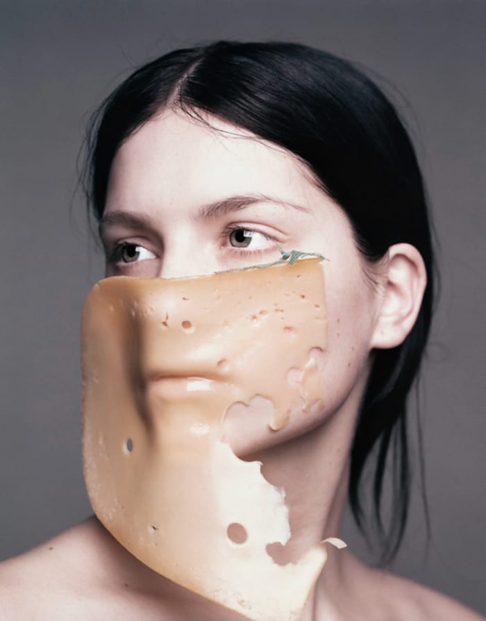 We know diet affects our complexion. But can what we eat or drink affect how our makeup performs that very same day? Lise Watier makeup artist David Vincent says yes. Photo: Marcel Vandervlugt.