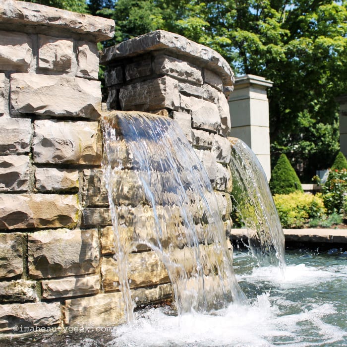 best facial mists for summer_casa loma fountain