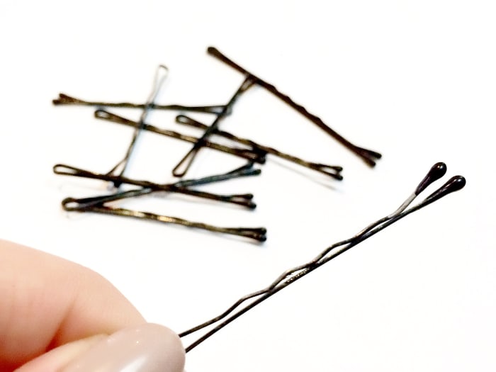 How To Use A Bobby Pin The Right Way - Beautygeeks