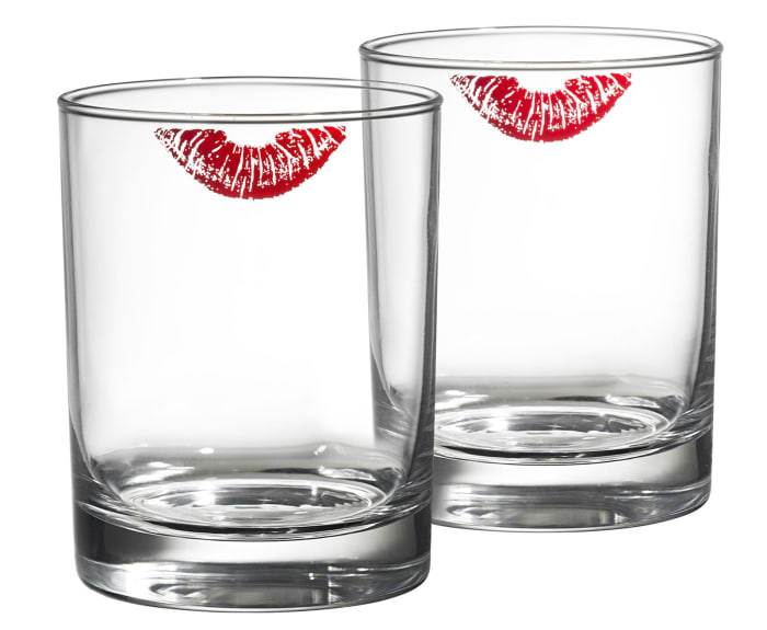 Ikea OMEDELBAR Lipstick Glasses – what if you hate lipstick prints on your drink-ware?-BEAUTYGEEKS