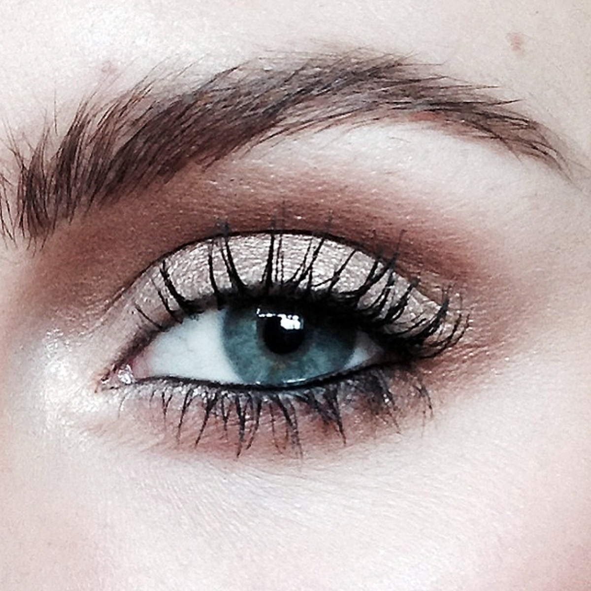 How To Make Waterline Eye Liner Stay Put Get This Selena Gomez Look 