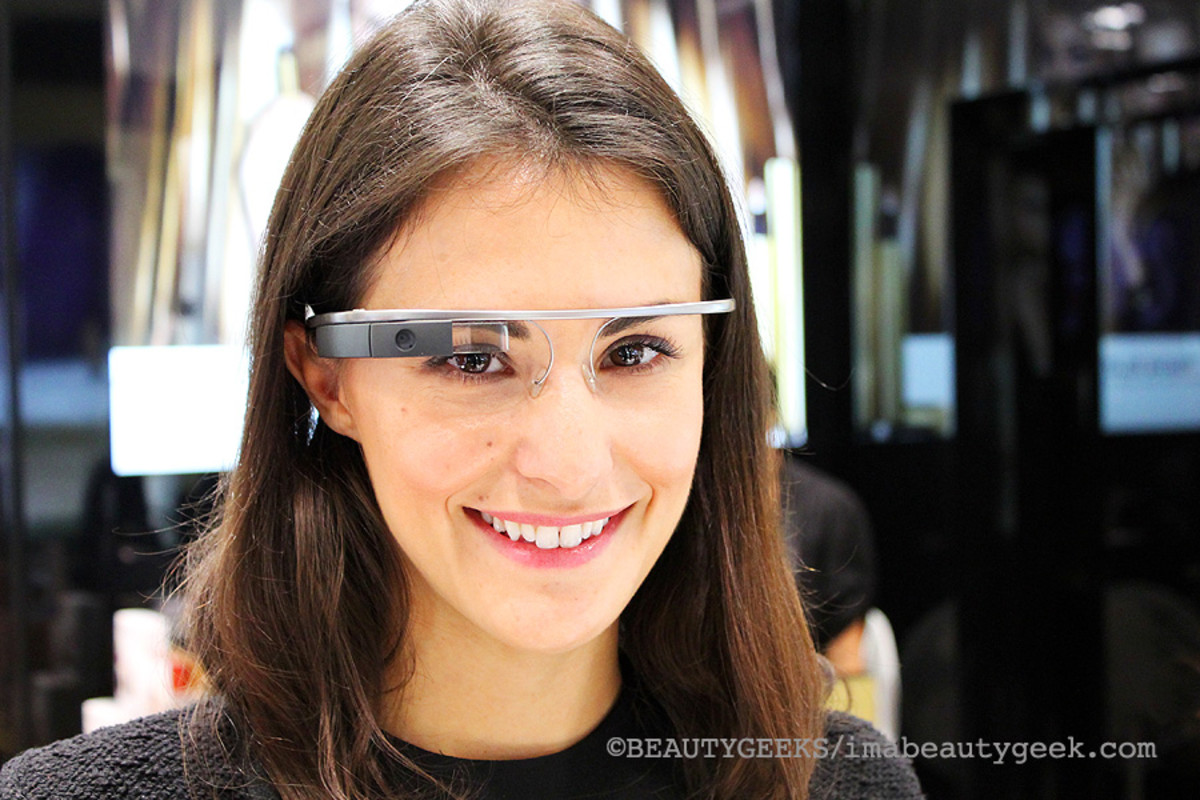 YSL Google Glass makeup lessons_Hudson's Bay Queen St. Toronto