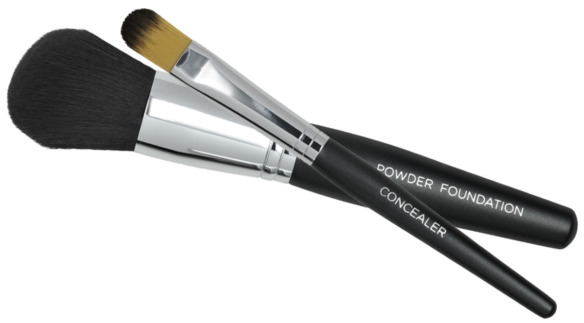 How to get a perfect complexion with powder foundation_cover fx powder brush and concealer brush