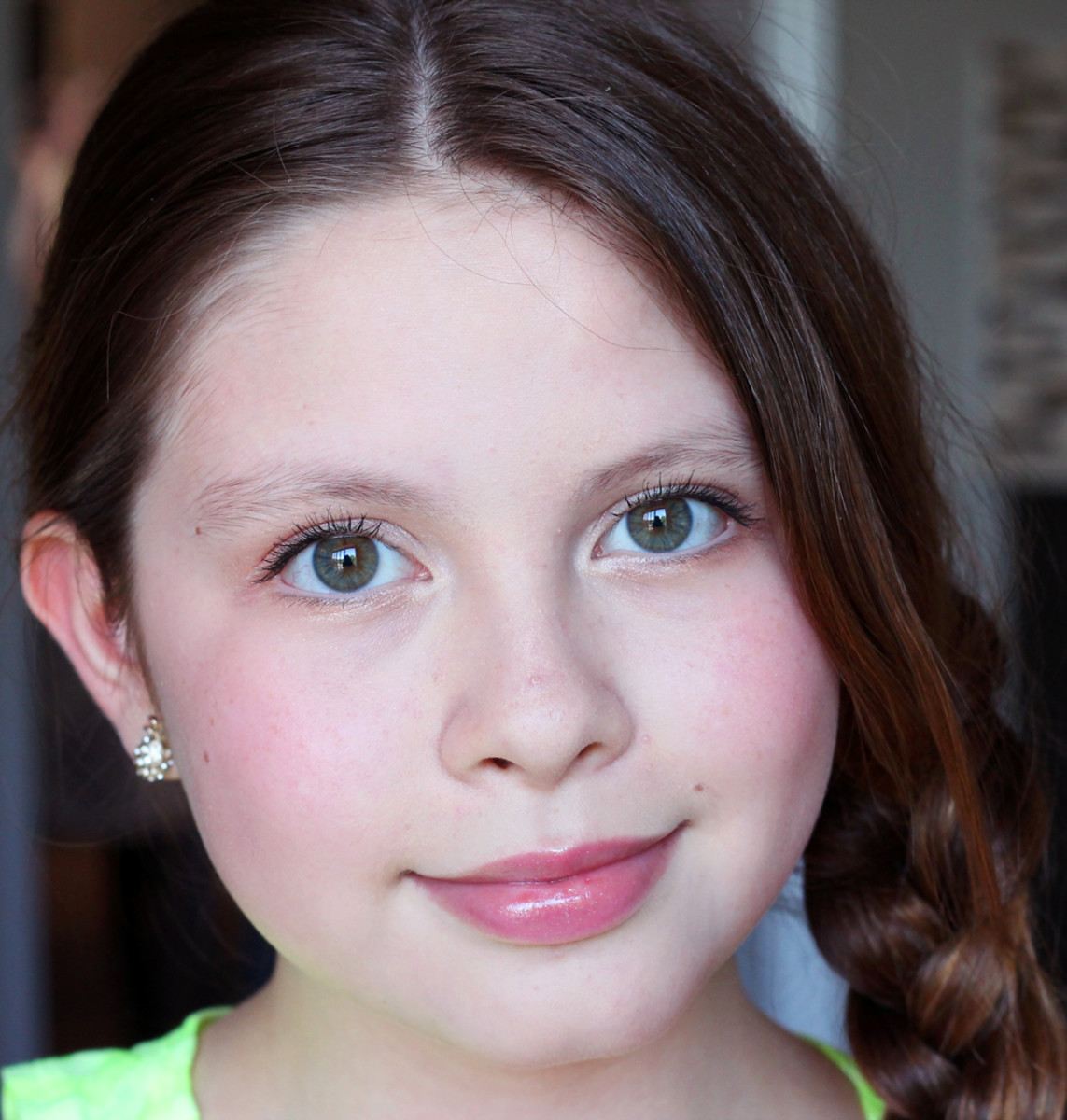Age-appropriate tween makeup: there's my sweet girl.