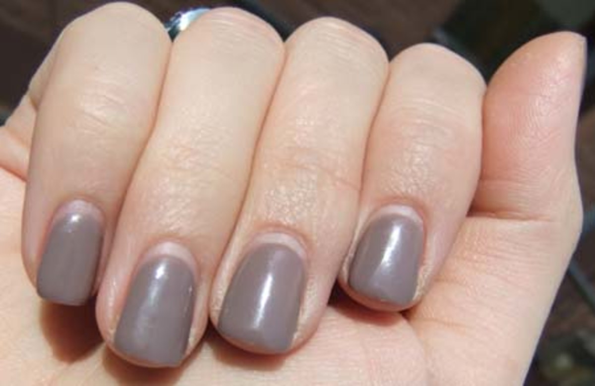three-week-old OPI Gel Axxium in You Don't Know... Janine