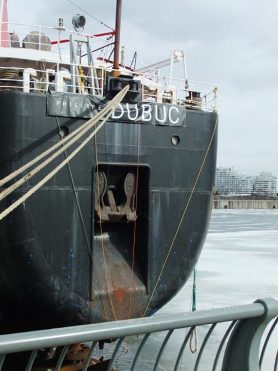 the Gordon C Leitch at Old Port's quai Alexandria in Old Montreal