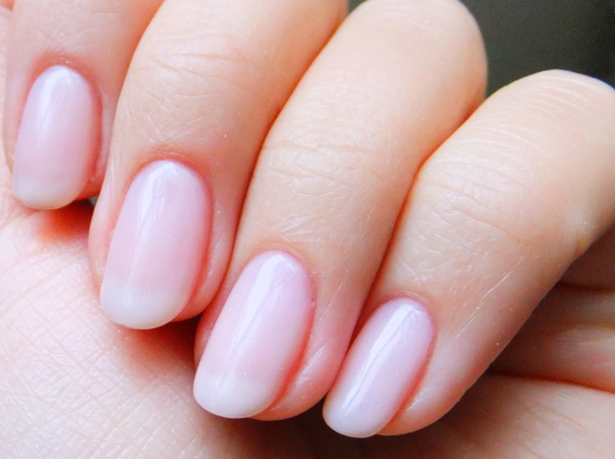 Pale pink with subtle shimmer manicure_imabeautygeek.com