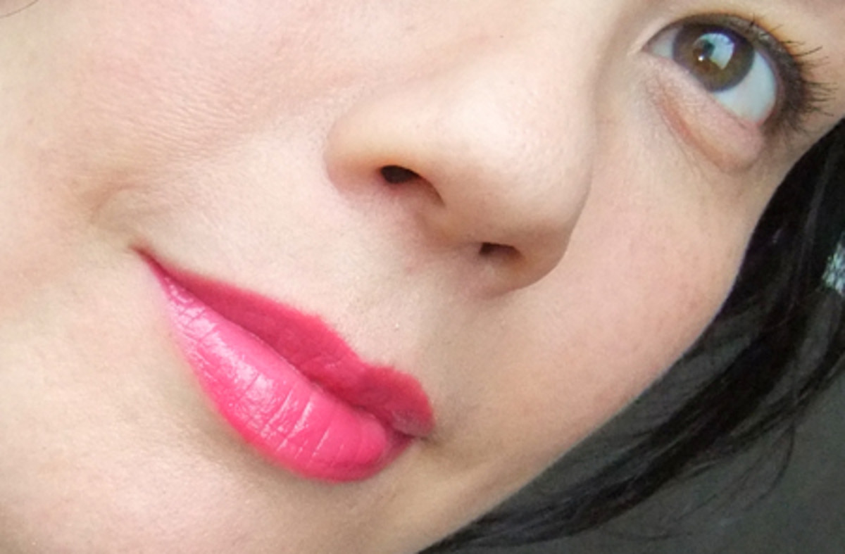 Lise Watier Lip Kiss Crayon Gloss in Passion Fuchsia $18