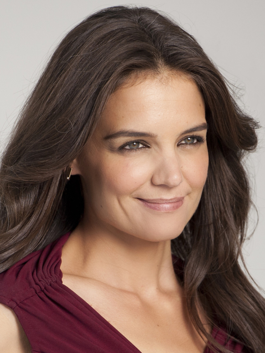 Katie Holmes Doesn't Always Wash Her Face Before Bed - Beautygeeks