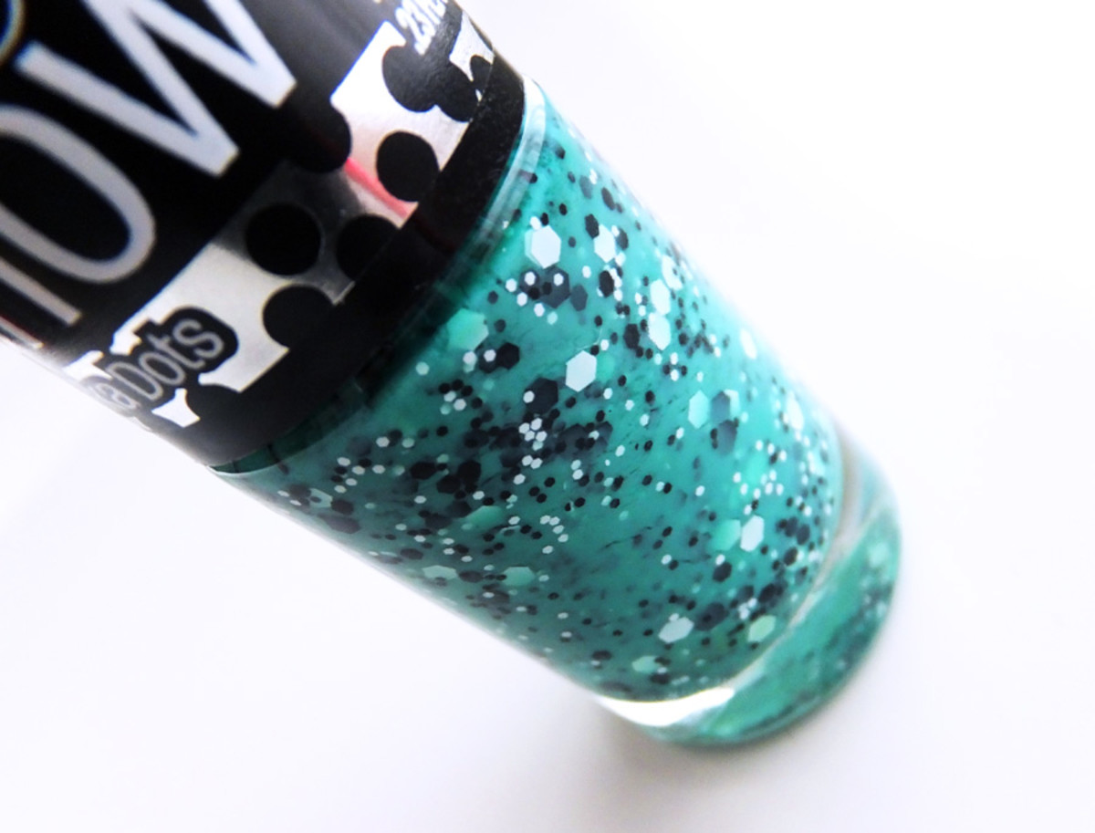 Maybelline New York Color Show Polka Dots in Drops of Jade