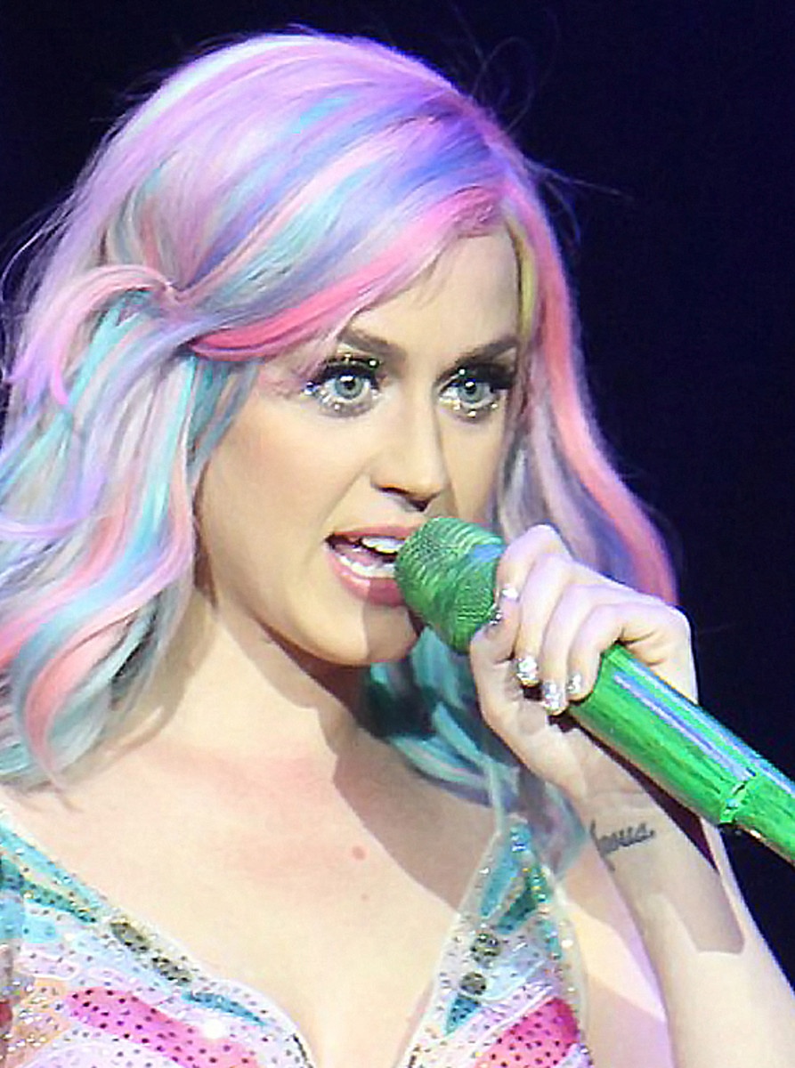 Katy Perry prismatic nails how-to video_Katy Perry exact nails_Prismatic World Tour
