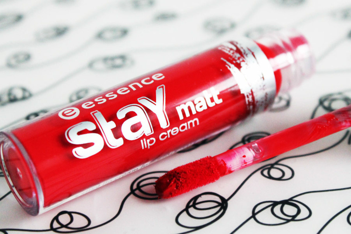 Essence Stay Matt Lip Cream Silky Red