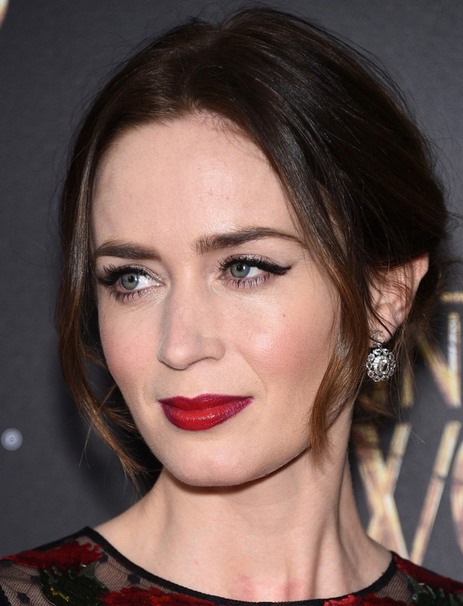 Emily Blunt_Into the Woods_premiere NYC_makeup_justjared.jpg