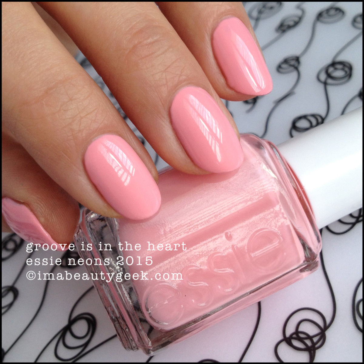 Essie Neons 2015 Groove is in the Heart Manigeek Swatches