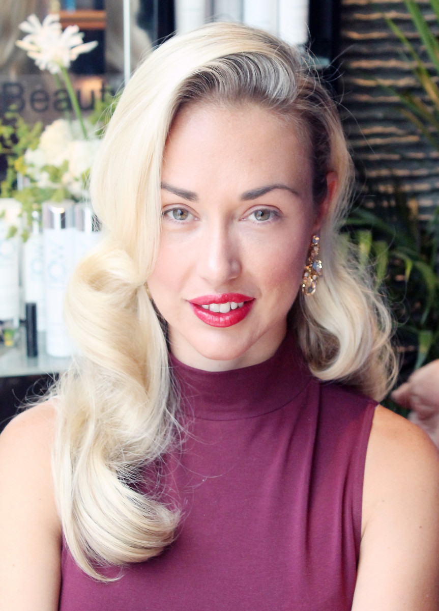 GLAMOROUS OLD-HOLLYWOOD WAVES HOW-TO - Beautygeeks