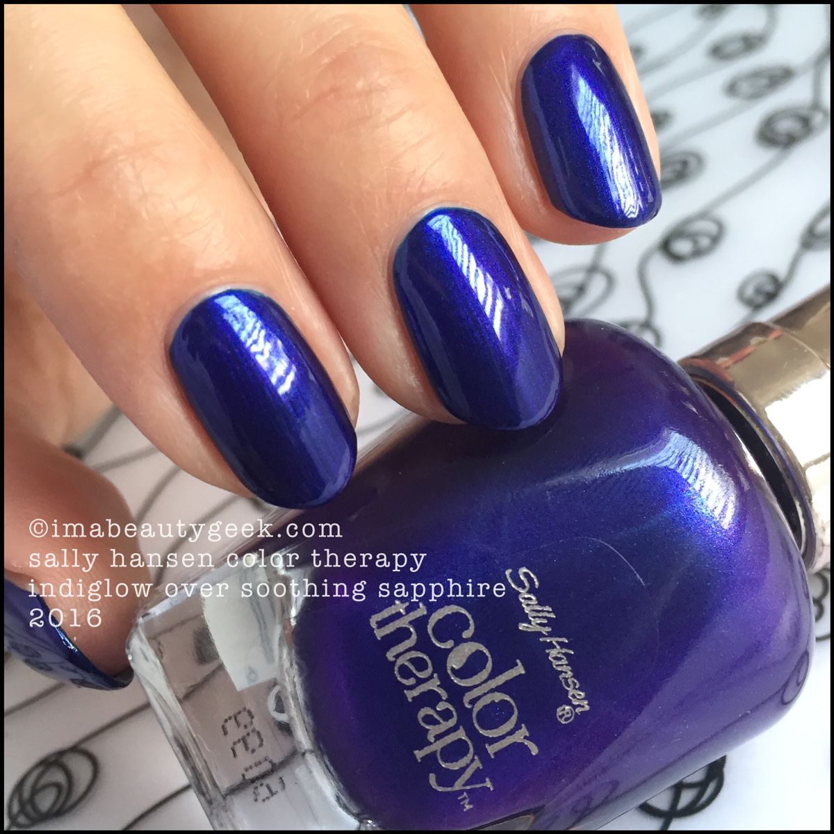 Sally Hansen Color Therapy Indiglow over Soothing Sapphire_Sally Hanesn Color Therapy Review Swatches