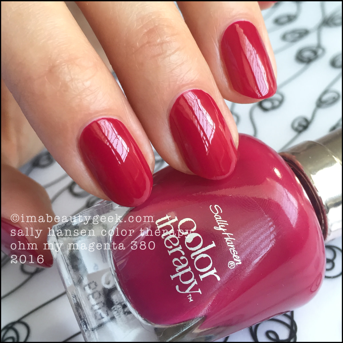 Sally Hansen Color Therapy Ohm My Magenta_Sally Hansen Color Therapy Nail Polish Swatches Review