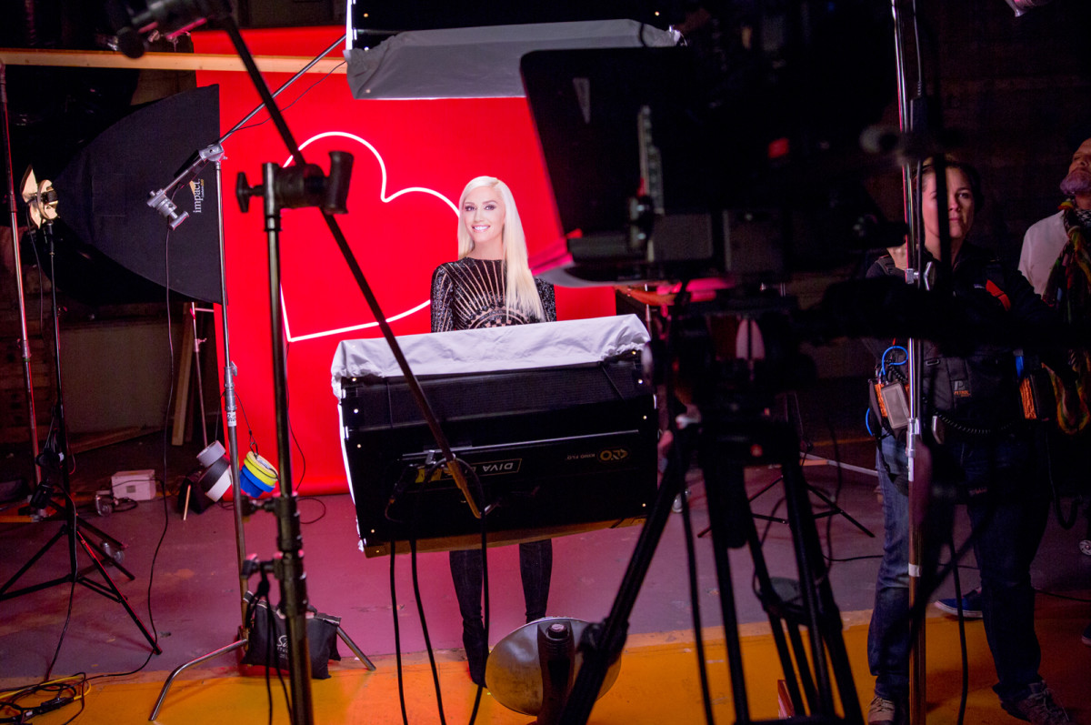 Gwen Stefani for Revlon, 2017: on set shooting a campaign