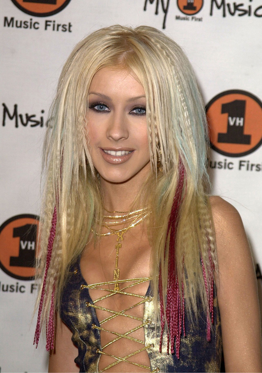 christina aguilera 2002 red extensions and crimping