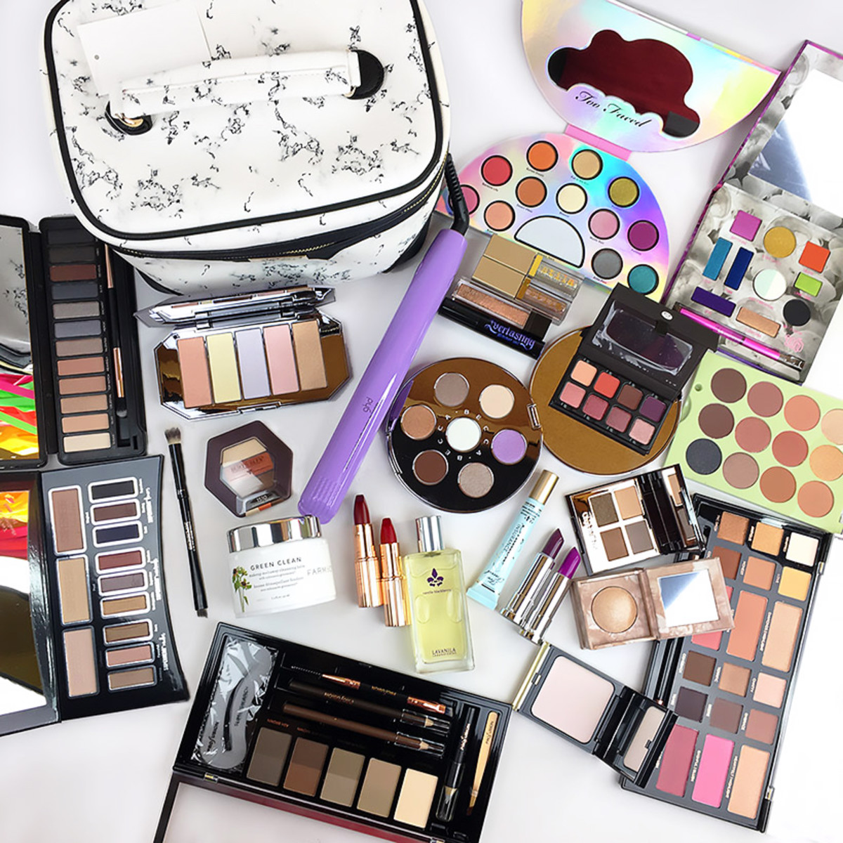 A lucky Beautygeeks reader in Canada/USA could win every single item; enter by 23 April 2018!