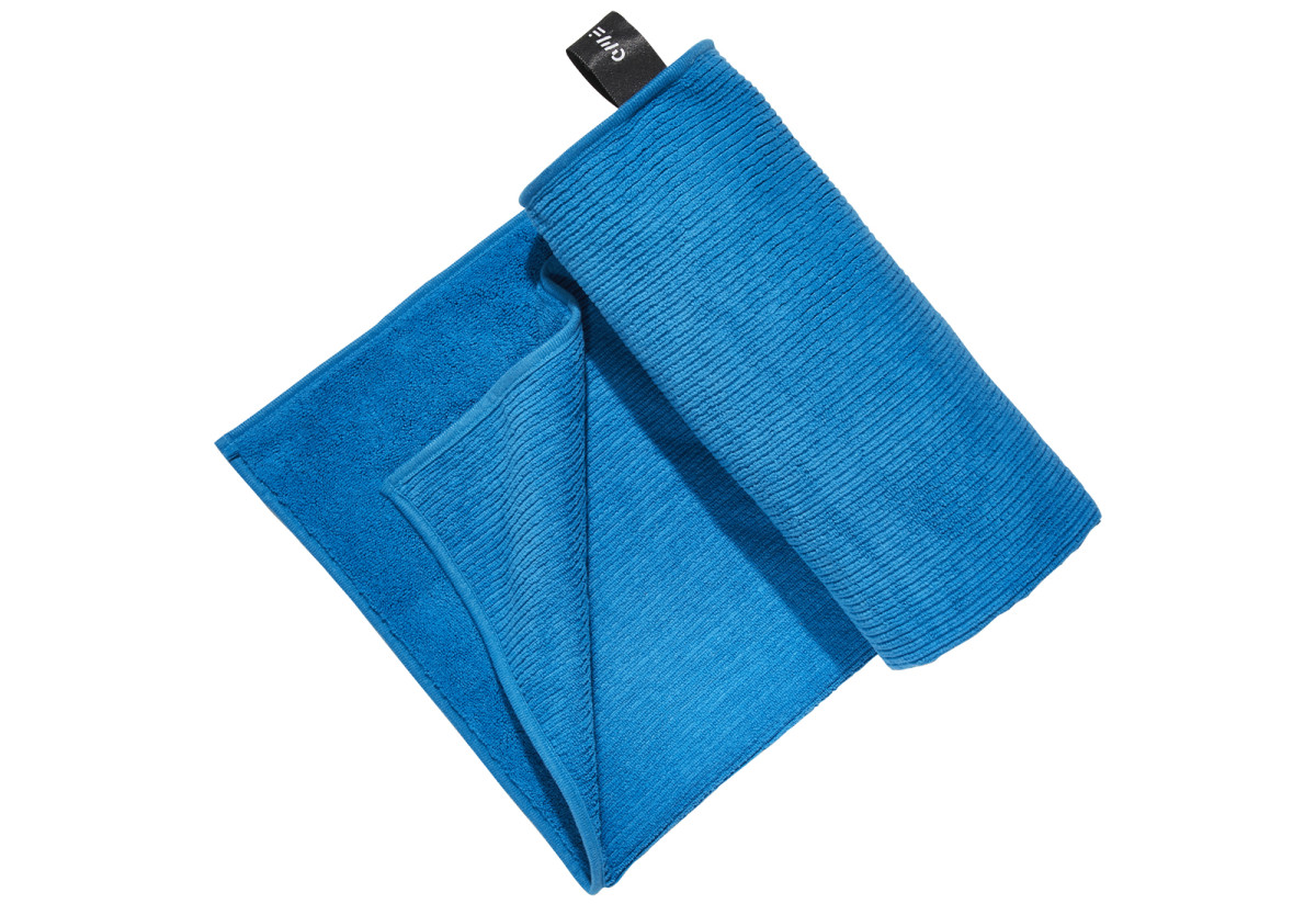FWD Microfiber Rib Gym Towel absorbs moisture super-fast and resists odour