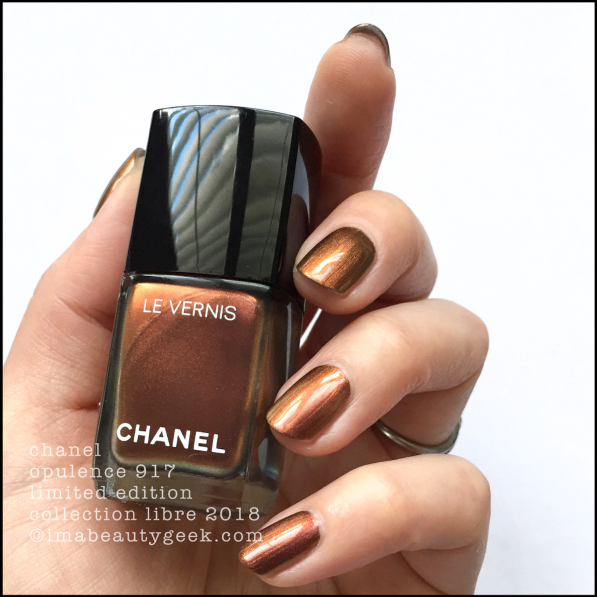 CHANEL HOLIDAY POLISH 2018 COLLECTION LIBRE LE VERNIS - Beautygeeks