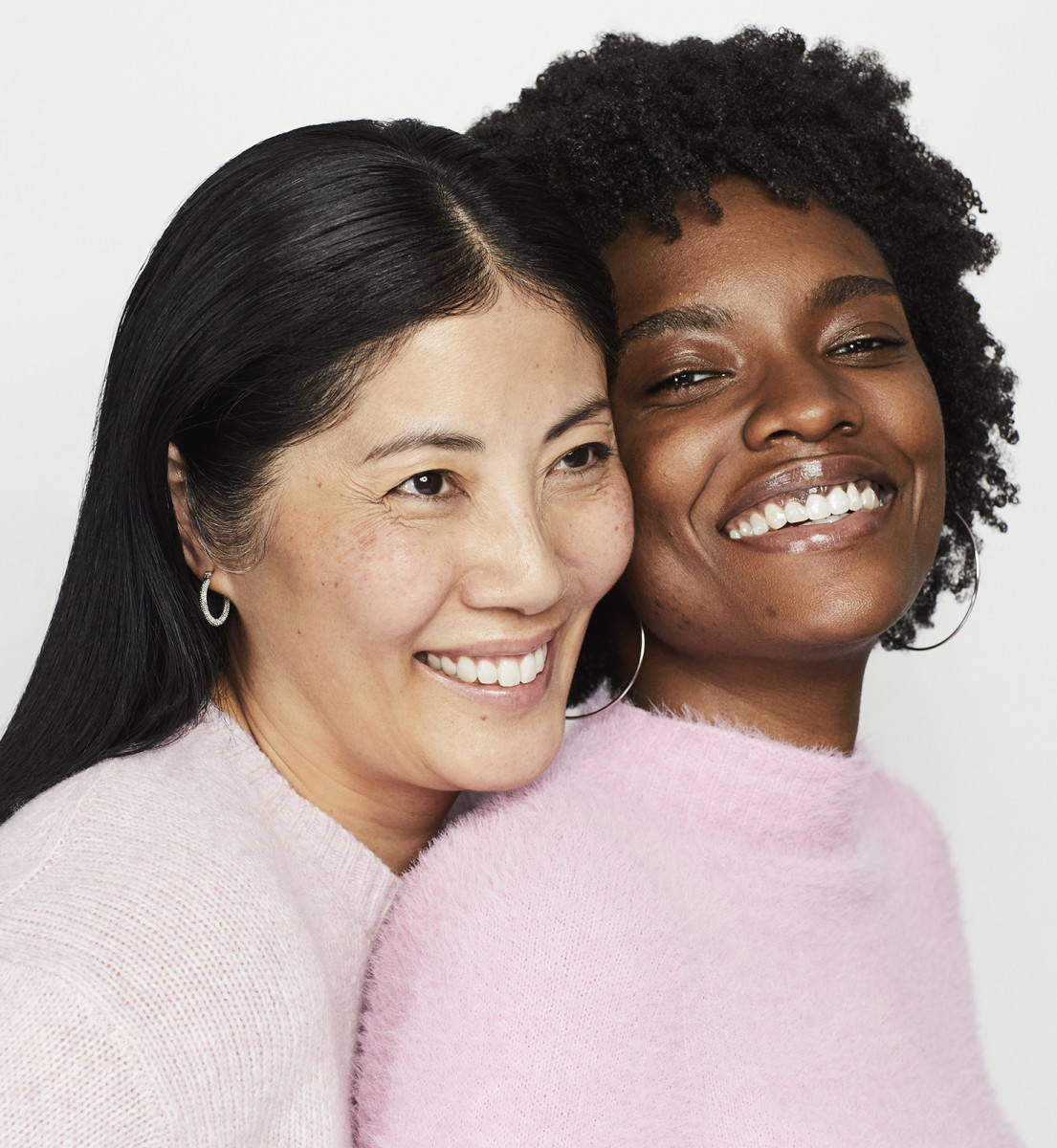 Models Sabrina and Zanana sans foundation or retouching in a Shopper's Drug Mart Skin Celebrated campaign image from January 2020
